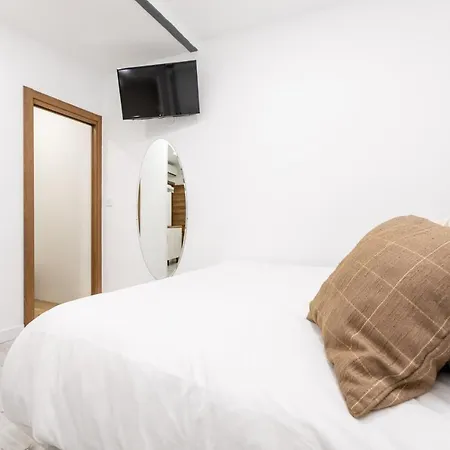 Los Apartamentos Jacinto Benavente Centro Madrid Extérieur photo