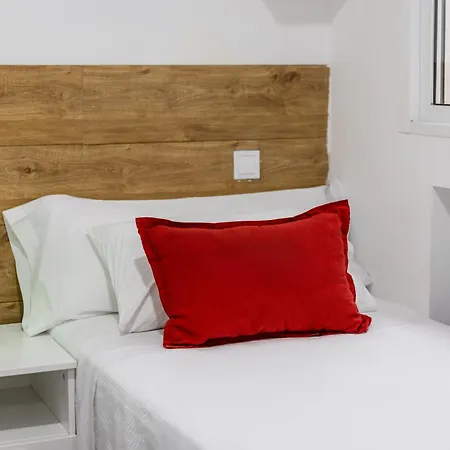 Los Apartamentos Jacinto Benavente Centro Madrid Extérieur photo