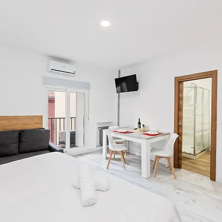 Los Apartamentos Jacinto Benavente Centro Madrid Extérieur photo